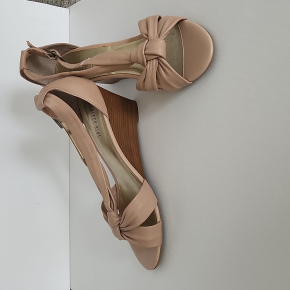 Ladies sandal - Picture 2 of 4